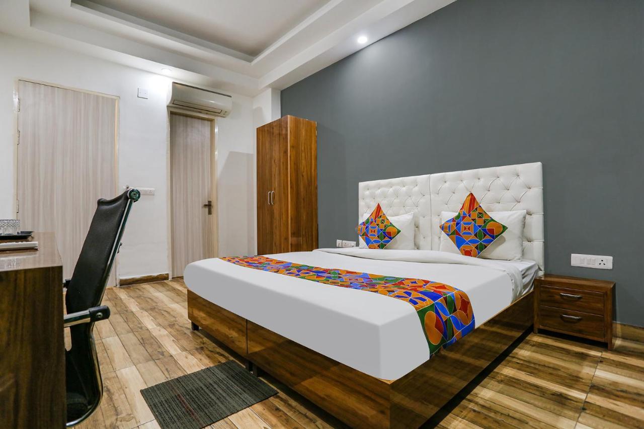 Fabhotel Skylight Inn Near Medanta Hospital Ґурґаон Екстер'єр фото